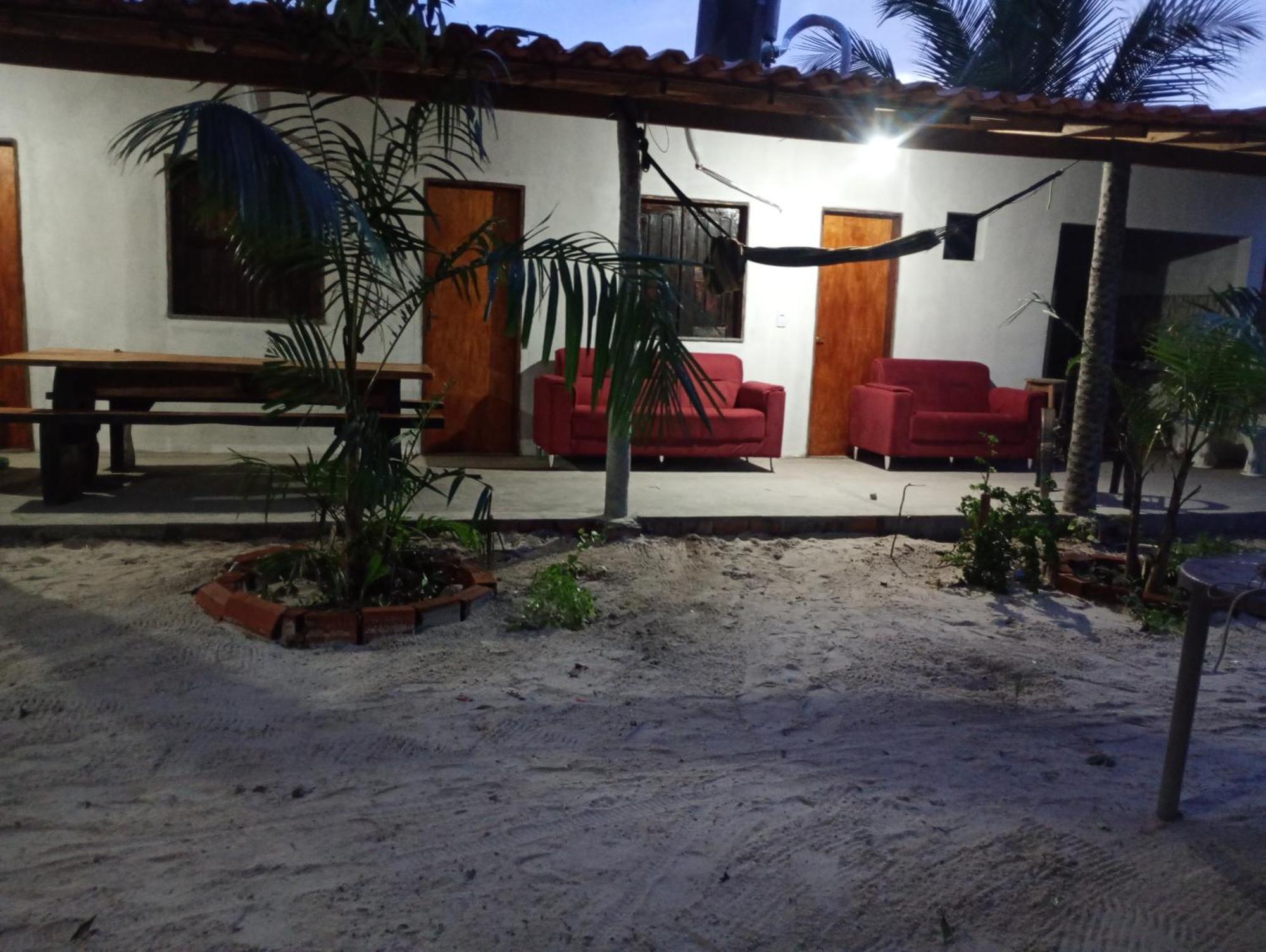 Hostel E Camping Na Rua Das Flores Santo Amaro do Maranhao エクステリア 写真