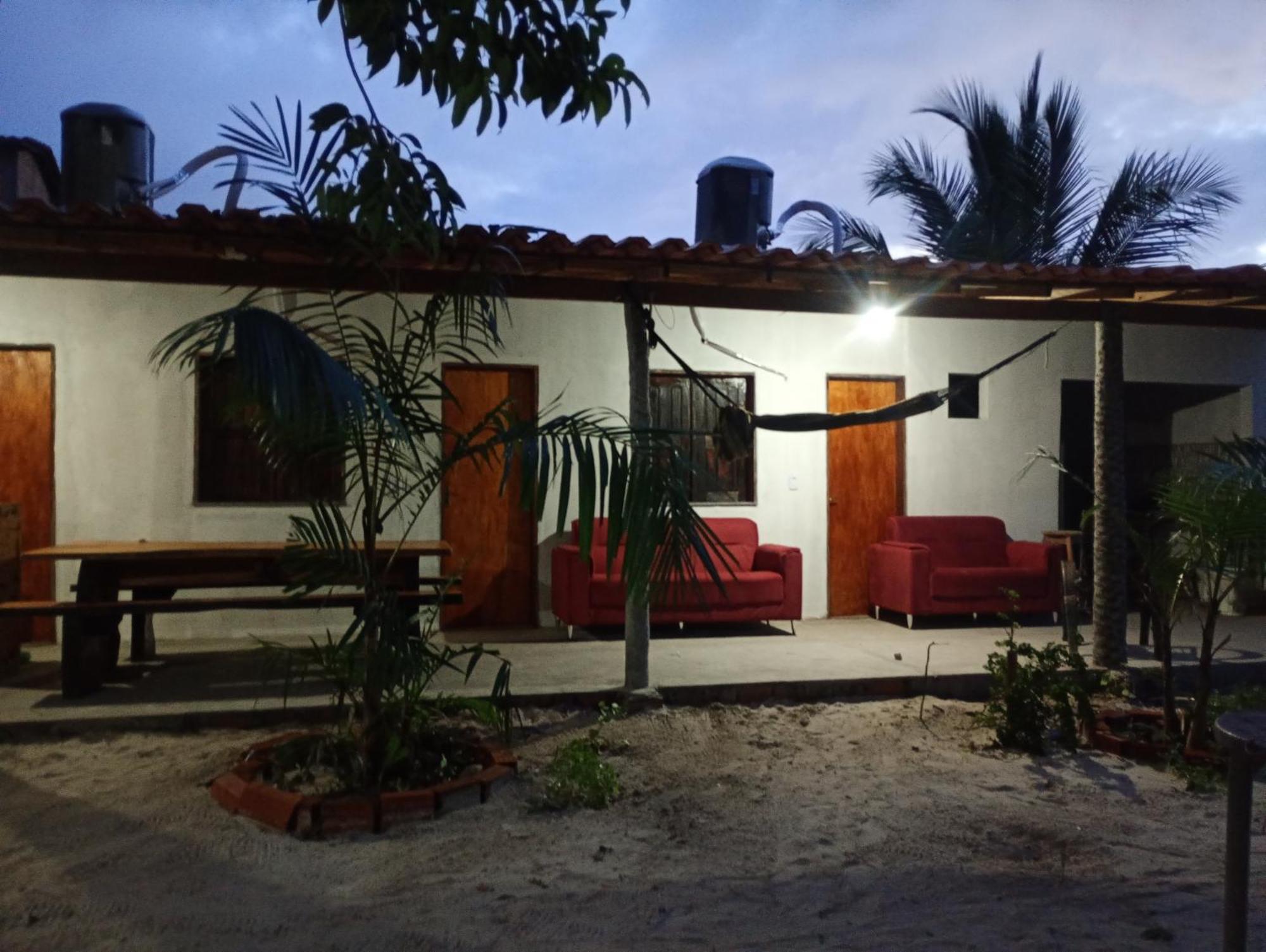 Hostel E Camping Na Rua Das Flores Santo Amaro do Maranhao エクステリア 写真
