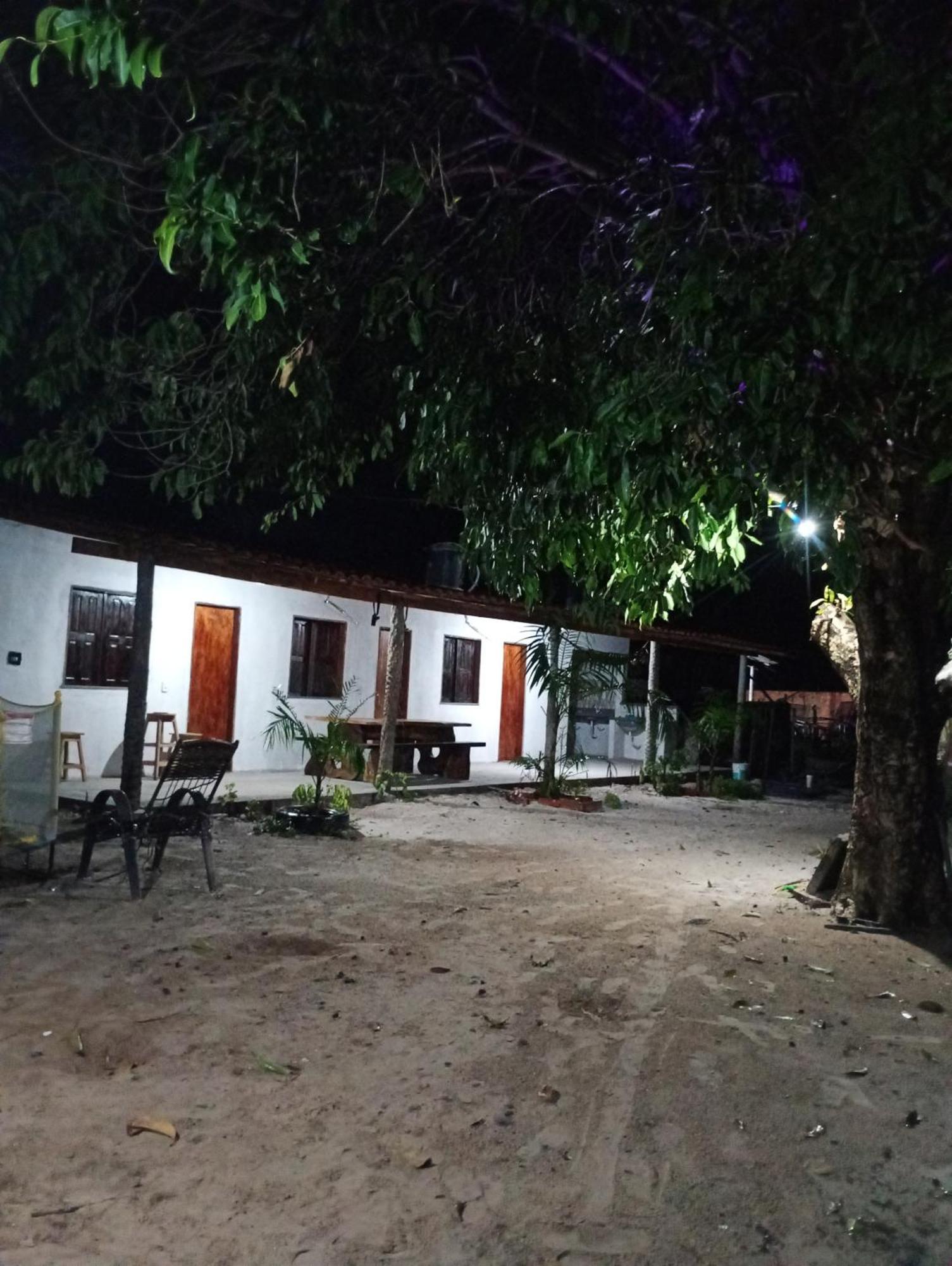 Hostel E Camping Na Rua Das Flores Santo Amaro do Maranhao エクステリア 写真