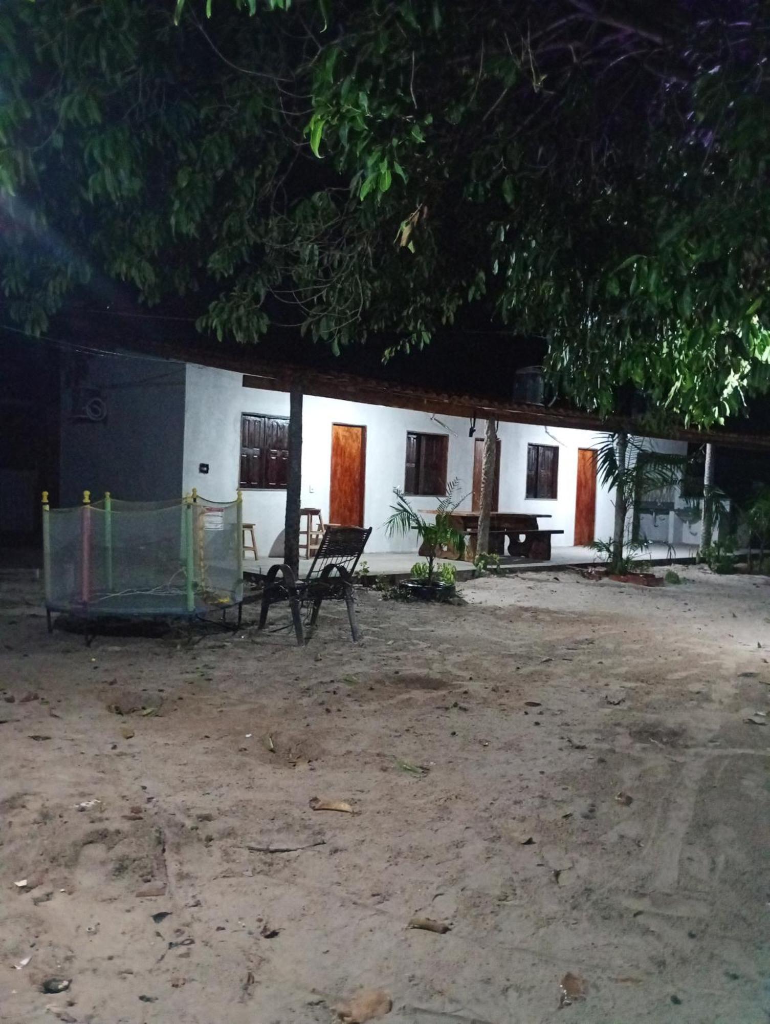 Hostel E Camping Na Rua Das Flores Santo Amaro do Maranhao エクステリア 写真