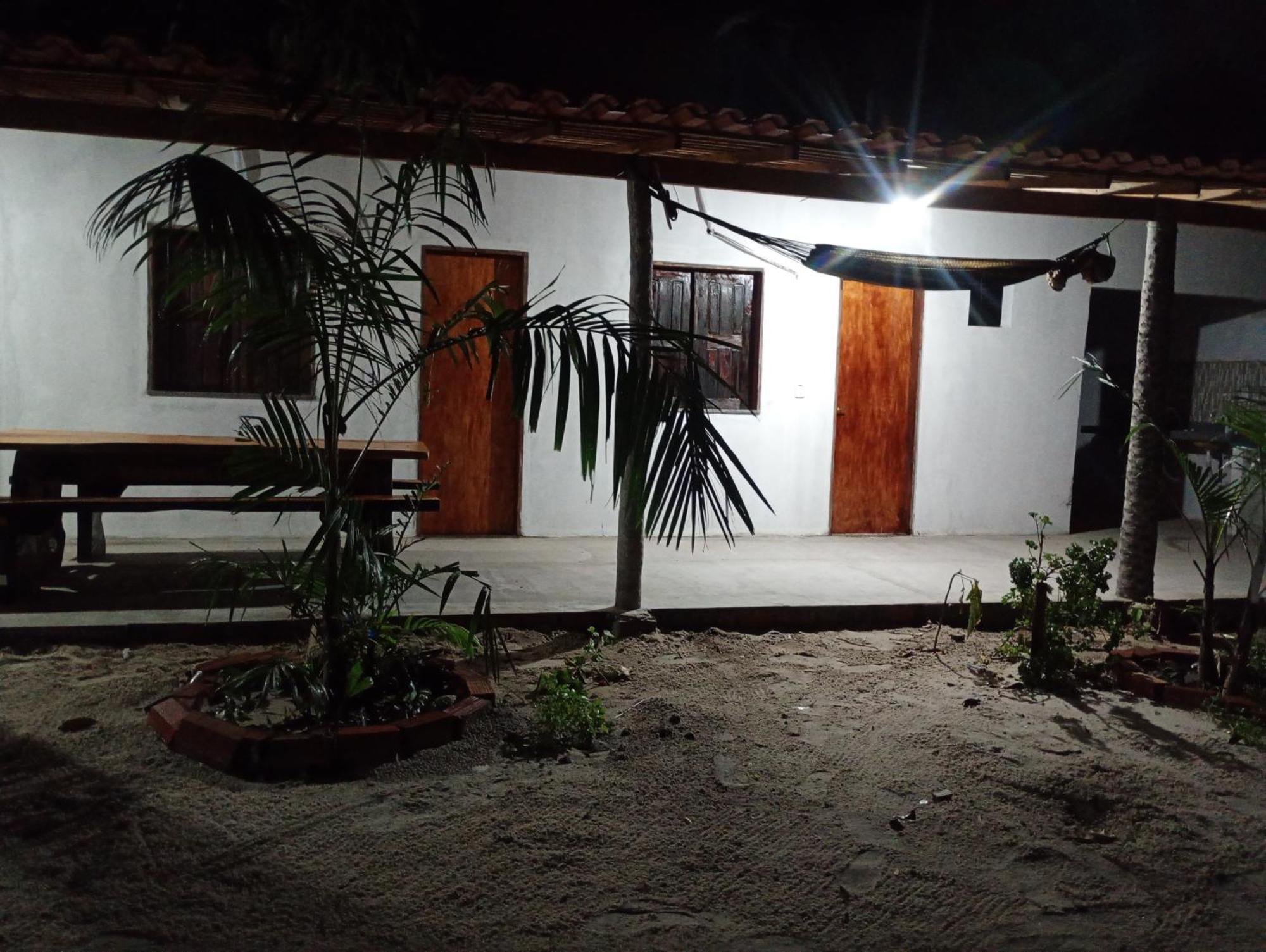 Hostel E Camping Na Rua Das Flores Santo Amaro do Maranhao エクステリア 写真