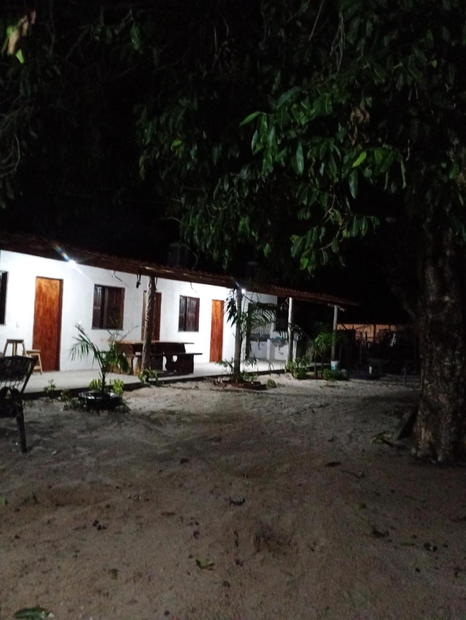 Hostel E Camping Na Rua Das Flores Santo Amaro do Maranhao エクステリア 写真