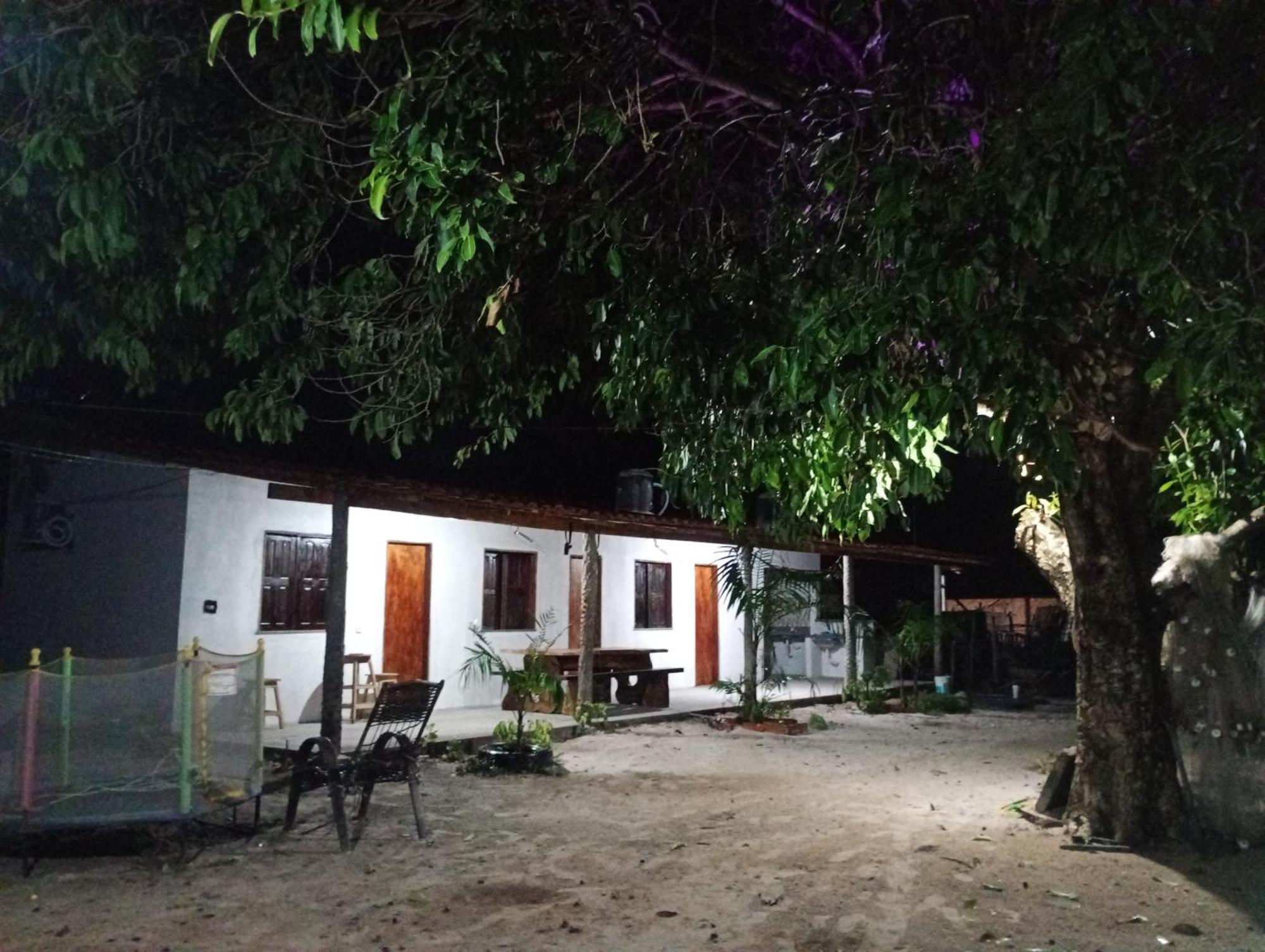 Hostel E Camping Na Rua Das Flores Santo Amaro do Maranhao エクステリア 写真